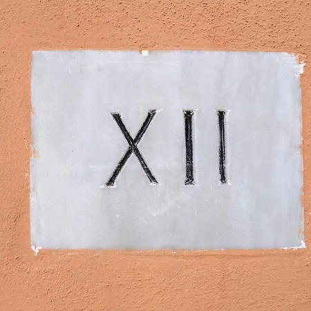 Le Casette Palazzo Ajutamicristo Xii * Palermo